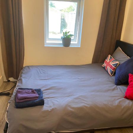 تدينغتون Stunning Twickenham Rugby Studio Flat المظهر الخارجي الصورة