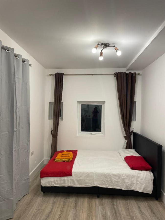 تدينغتون Stunning Twickenham Rugby Studio Flat المظهر الخارجي الصورة