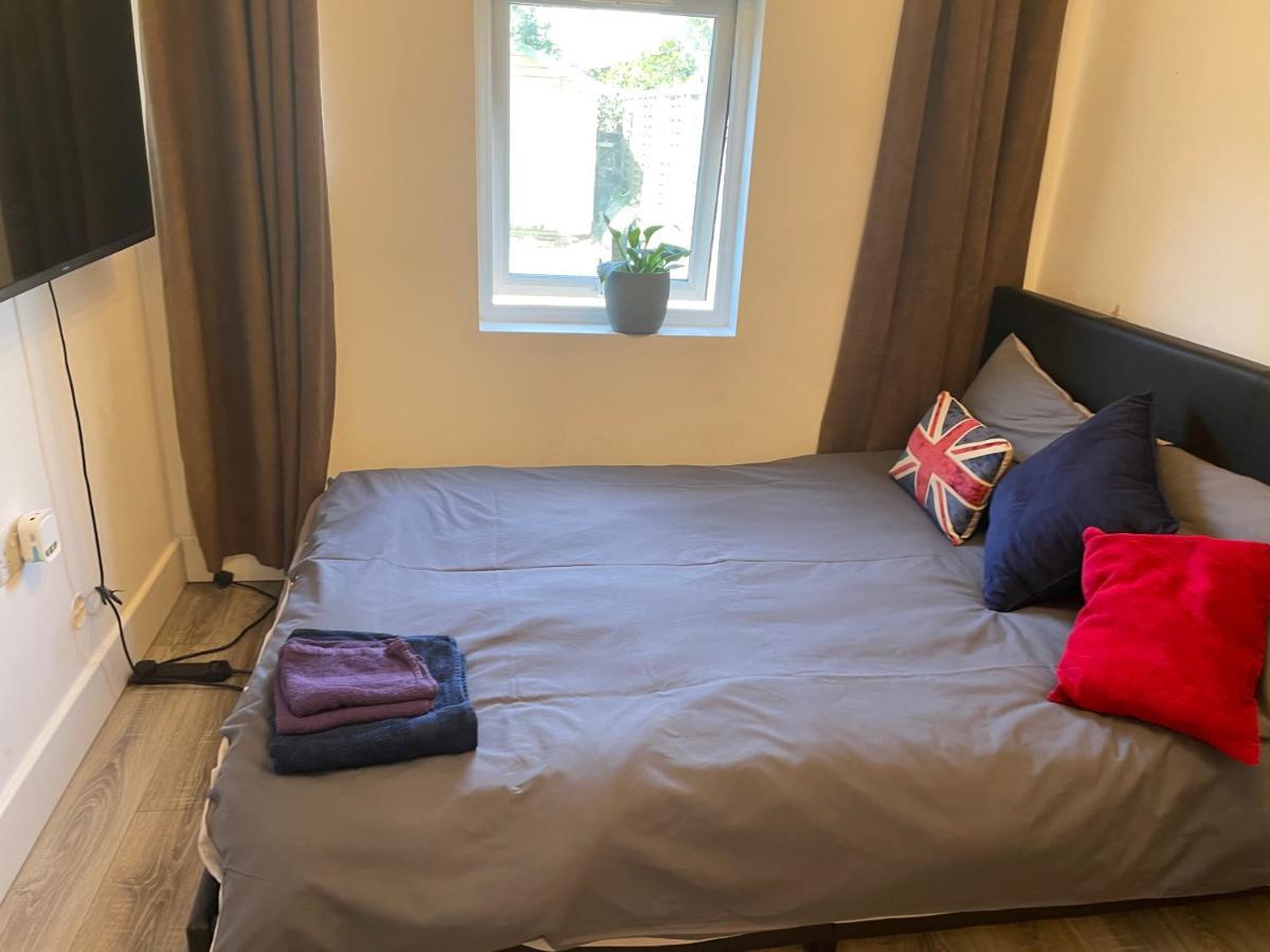تدينغتون Stunning Twickenham Rugby Studio Flat المظهر الخارجي الصورة
